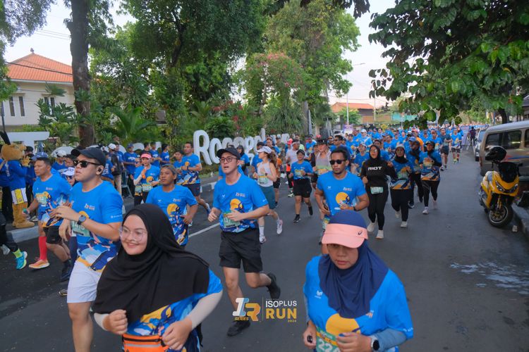 Race photo from Isoplus Run 2024 Surabaya