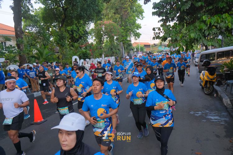 Race photo from Isoplus Run 2024 Surabaya