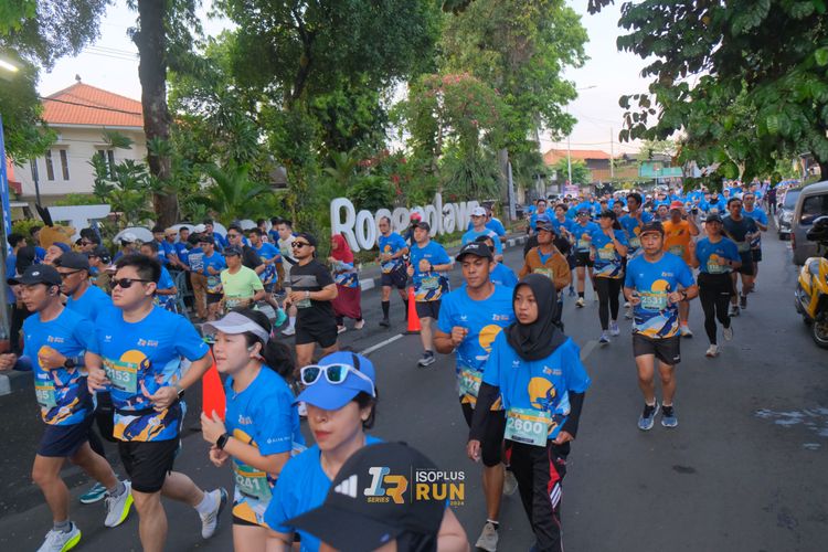 Race photo from Isoplus Run 2024 Surabaya