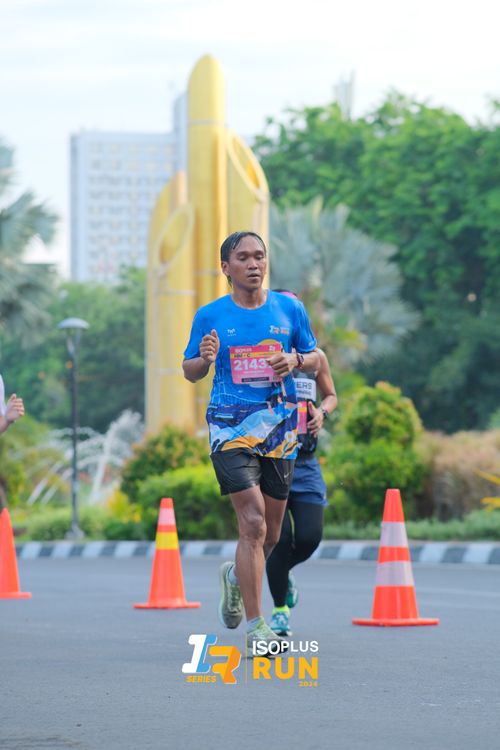 Race photo from Isoplus Run 2024 Surabaya