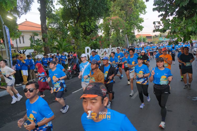 Race photo from Isoplus Run 2024 Surabaya