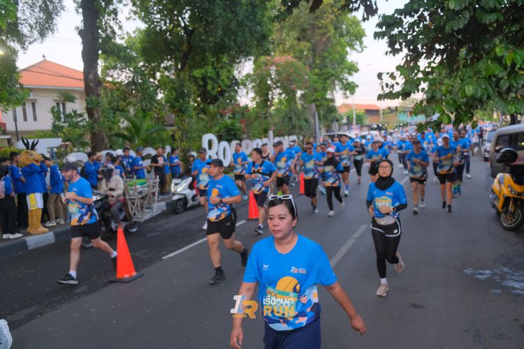 Race photo from Isoplus Run 2024 Surabaya