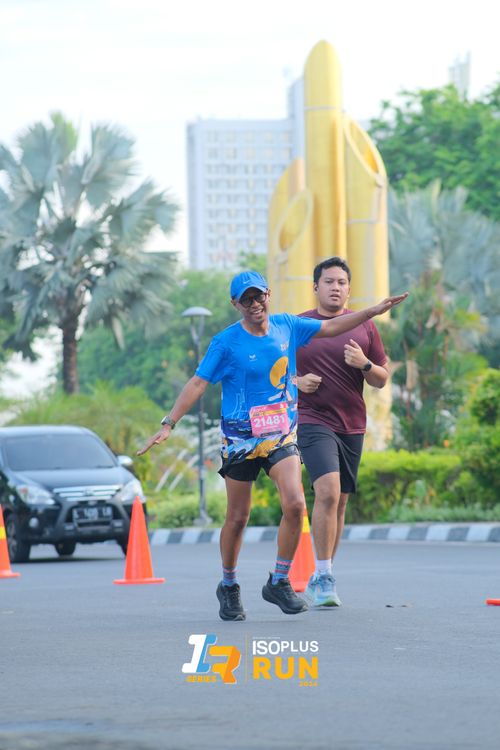 Race photo from Isoplus Run 2024 Surabaya