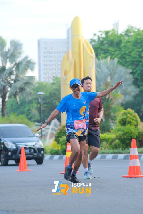 Race photo from Isoplus Run 2024 Surabaya