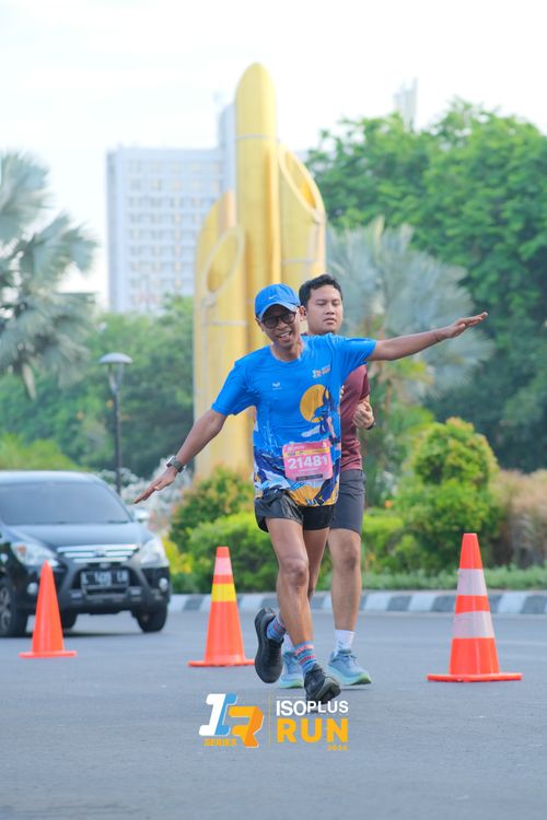 Race photo from Isoplus Run 2024 Surabaya