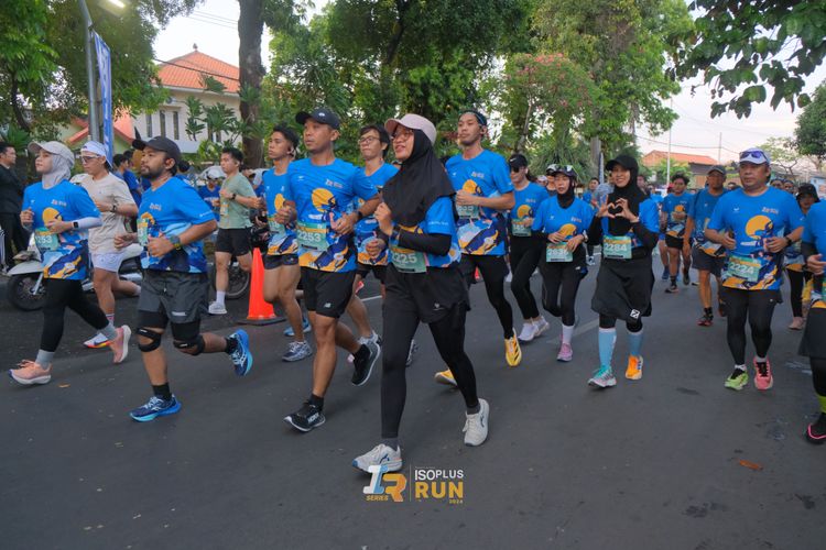 Race photo from Isoplus Run 2024 Surabaya