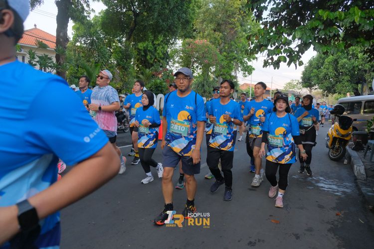 Race photo from Isoplus Run 2024 Surabaya