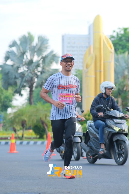 Race photo from Isoplus Run 2024 Surabaya