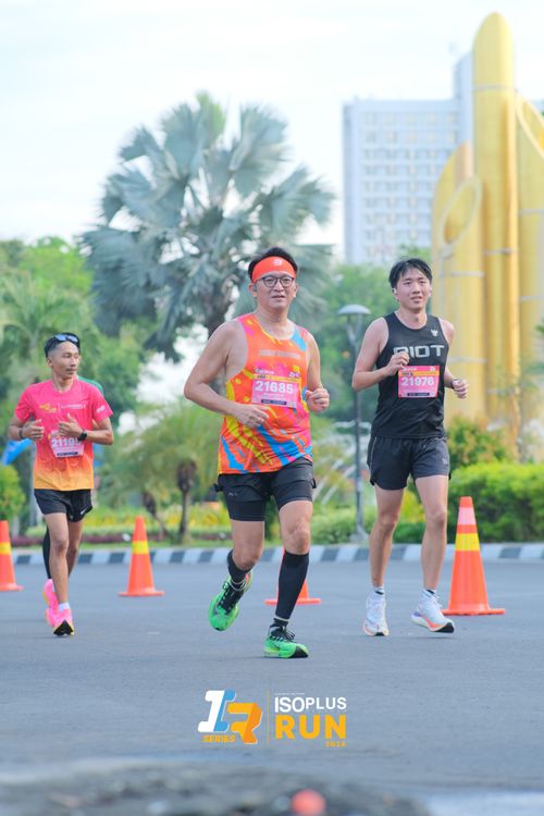 Race photo from Isoplus Run 2024 Surabaya