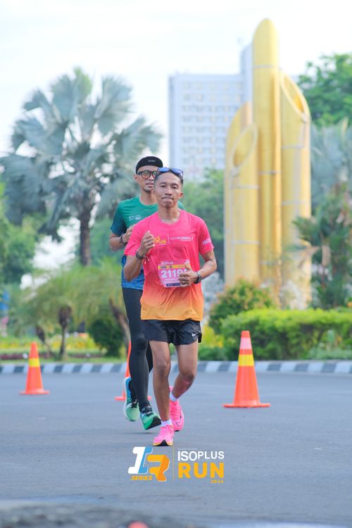 Race photo from Isoplus Run 2024 Surabaya