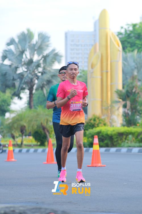 Race photo from Isoplus Run 2024 Surabaya