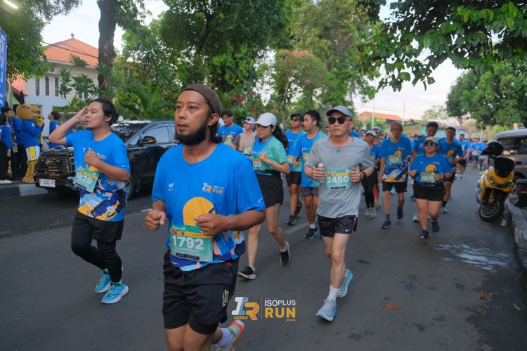 Race photo from Isoplus Run 2024 Surabaya