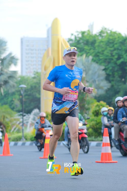 Race photo from Isoplus Run 2024 Surabaya