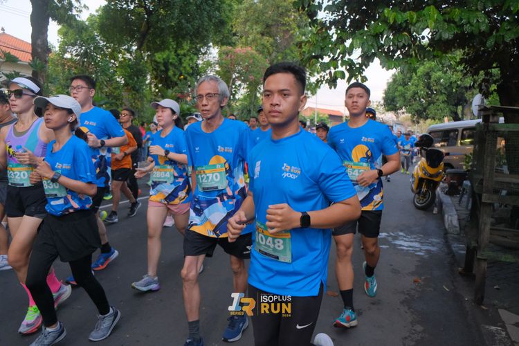 Race photo from Isoplus Run 2024 Surabaya
