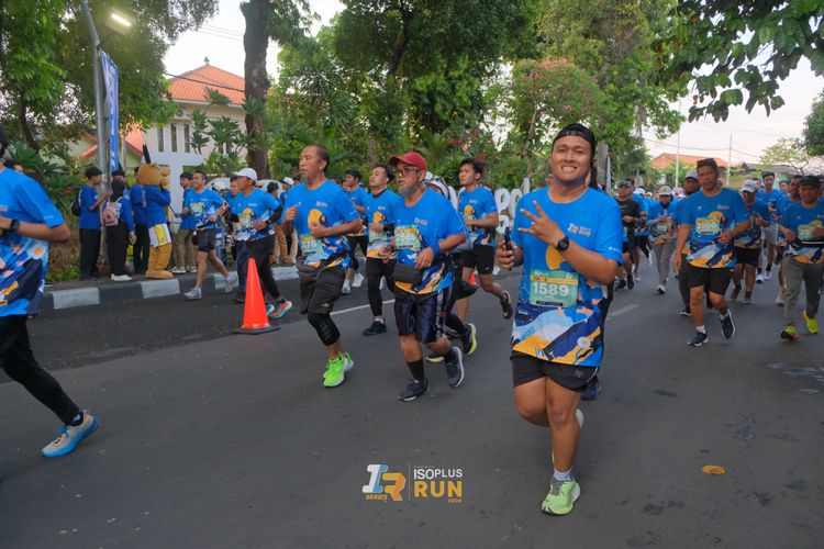 Race photo from Isoplus Run 2024 Surabaya