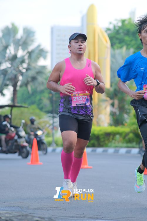 Race photo from Isoplus Run 2024 Surabaya
