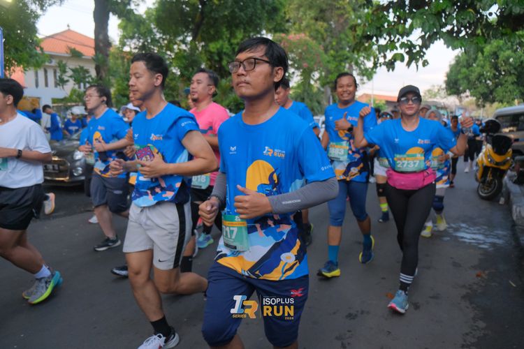 Race photo from Isoplus Run 2024 Surabaya