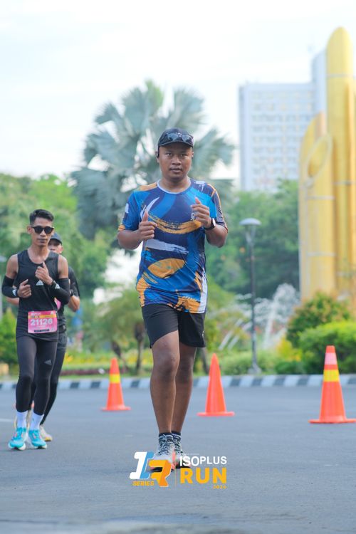 Race photo from Isoplus Run 2024 Surabaya