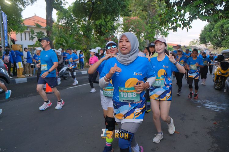 Race photo from Isoplus Run 2024 Surabaya