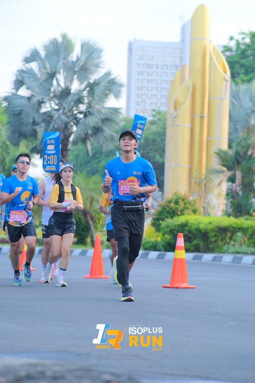 Race photo from Isoplus Run 2024 Surabaya