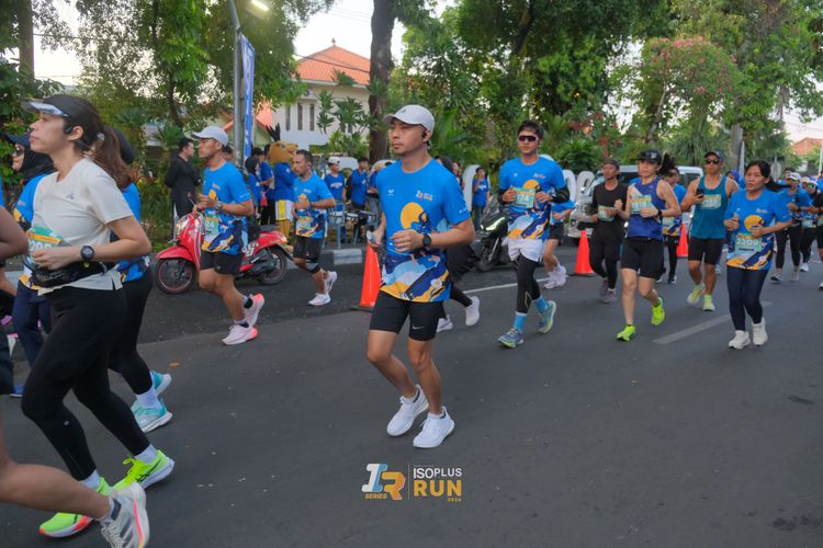 Race photo from Isoplus Run 2024 Surabaya