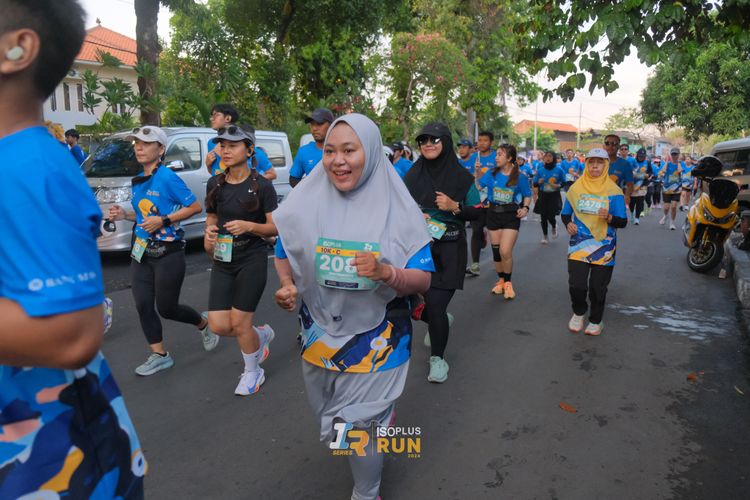 Race photo from Isoplus Run 2024 Surabaya