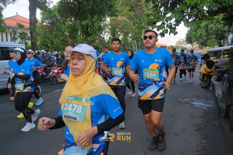 Race photo from Isoplus Run 2024 Surabaya