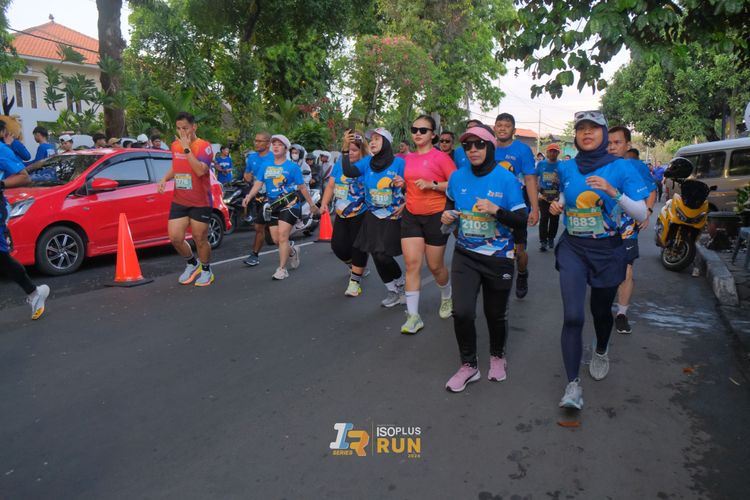 Race photo from Isoplus Run 2024 Surabaya
