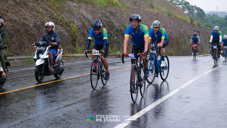 Race photo from Cycling de Jabar 2024