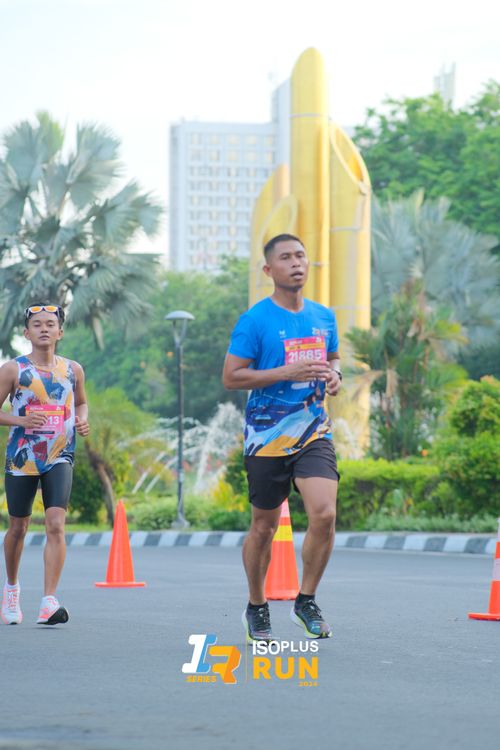 Race photo from Isoplus Run 2024 Surabaya