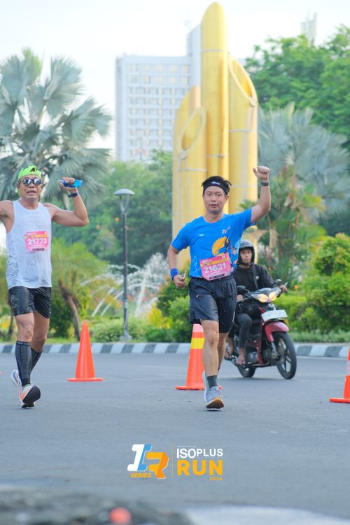 Race photo from Isoplus Run 2024 Surabaya