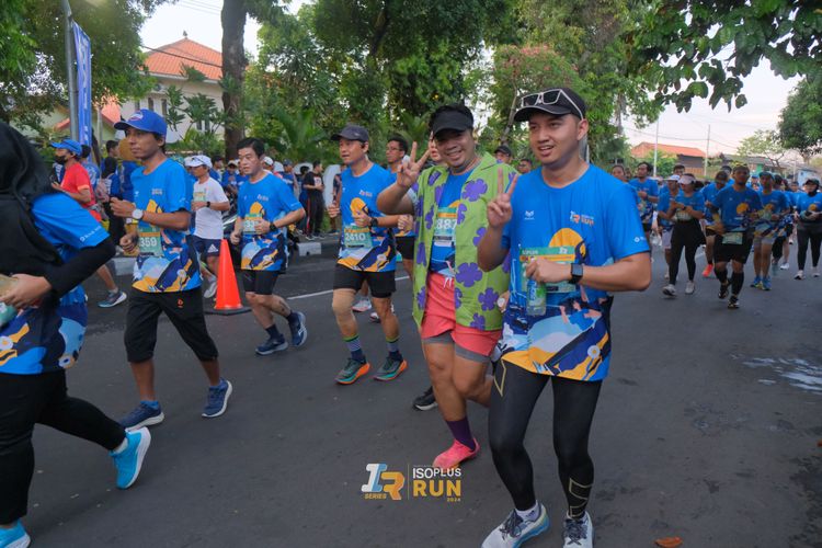 Race photo from Isoplus Run 2024 Surabaya