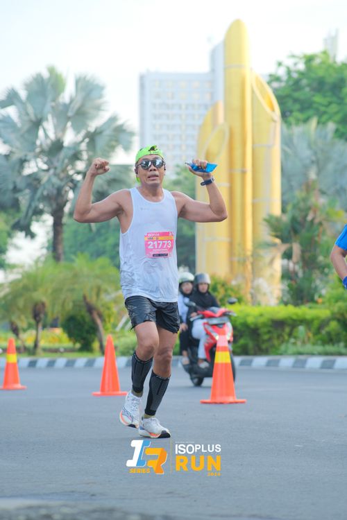 Race photo from Isoplus Run 2024 Surabaya