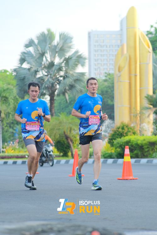 Race photo from Isoplus Run 2024 Surabaya