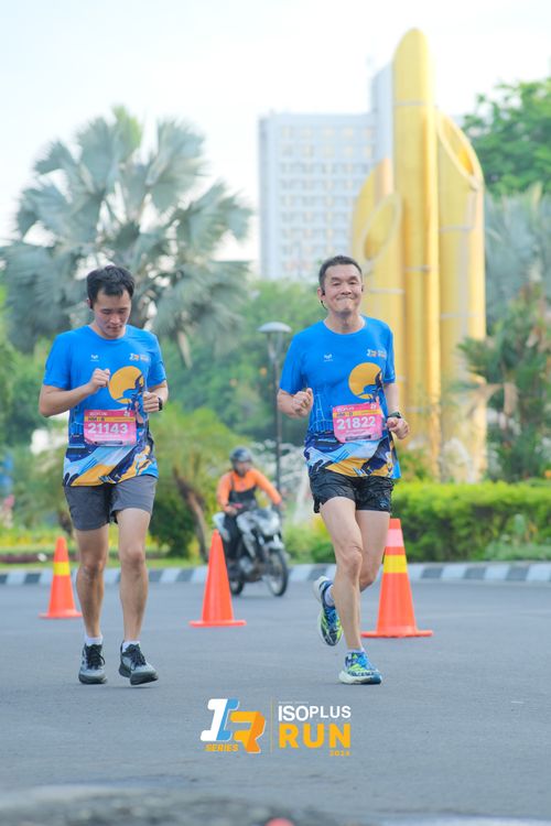 Race photo from Isoplus Run 2024 Surabaya