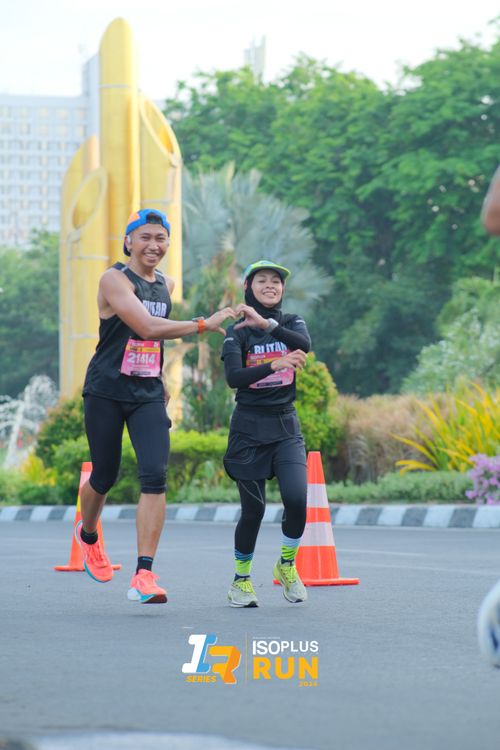 Race photo from Isoplus Run 2024 Surabaya