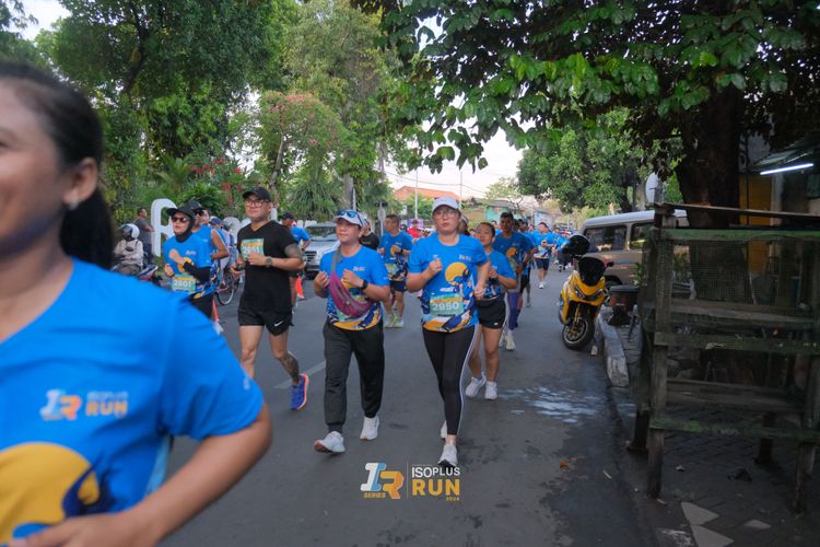 Race photo from Isoplus Run 2024 Surabaya