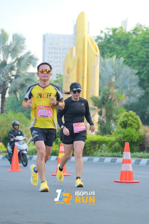 Race photo from Isoplus Run 2024 Surabaya