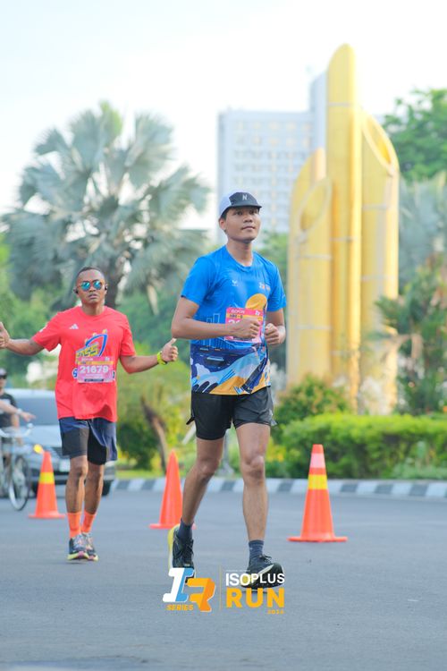 Race photo from Isoplus Run 2024 Surabaya