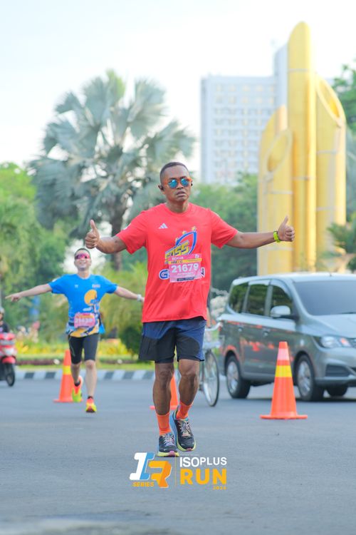 Race photo from Isoplus Run 2024 Surabaya