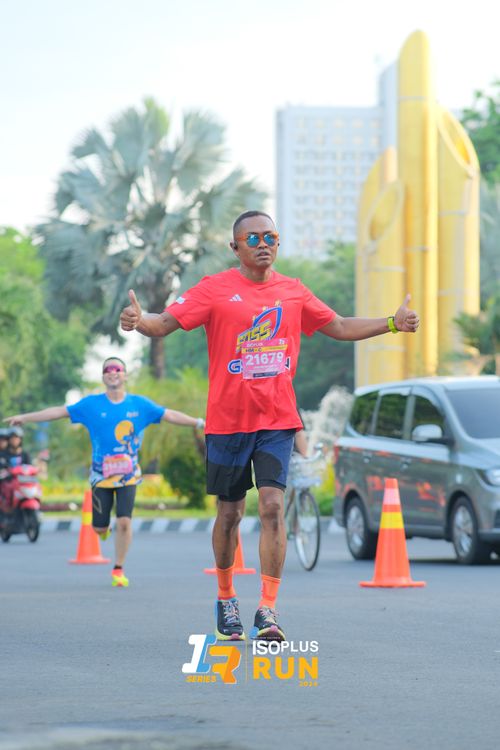 Race photo from Isoplus Run 2024 Surabaya