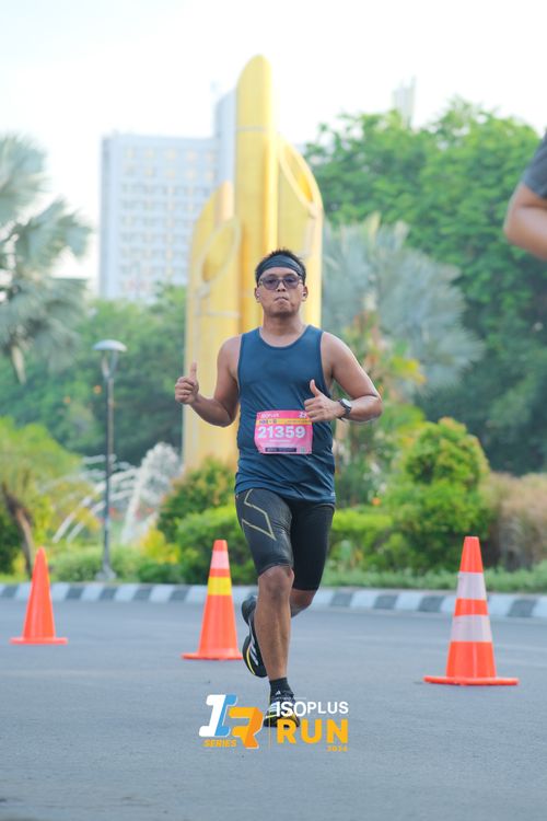 Race photo from Isoplus Run 2024 Surabaya