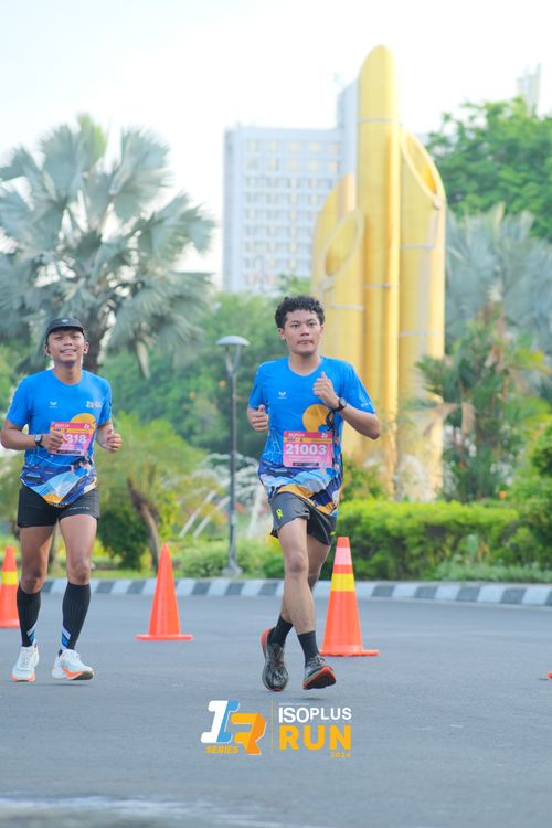 Race photo from Isoplus Run 2024 Surabaya