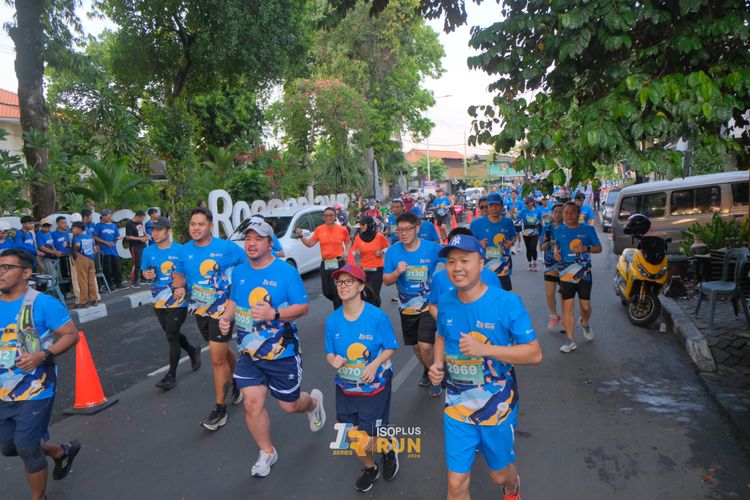 Race photo from Isoplus Run 2024 Surabaya