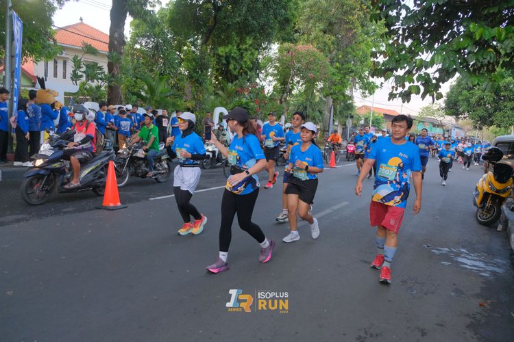 Race photo from Isoplus Run 2024 Surabaya