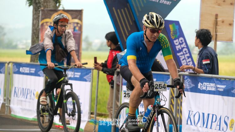 Race photo from Cycling de Jabar 2024