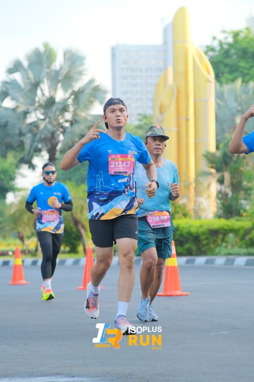 Race photo from Isoplus Run 2024 Surabaya