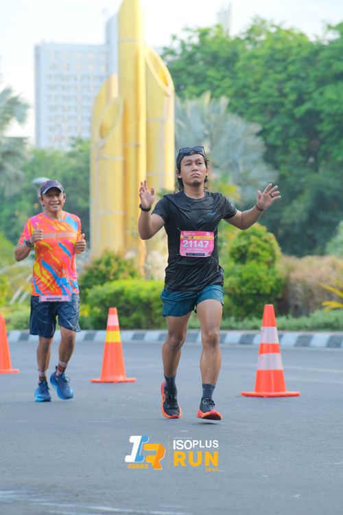 Race photo from Isoplus Run 2024 Surabaya