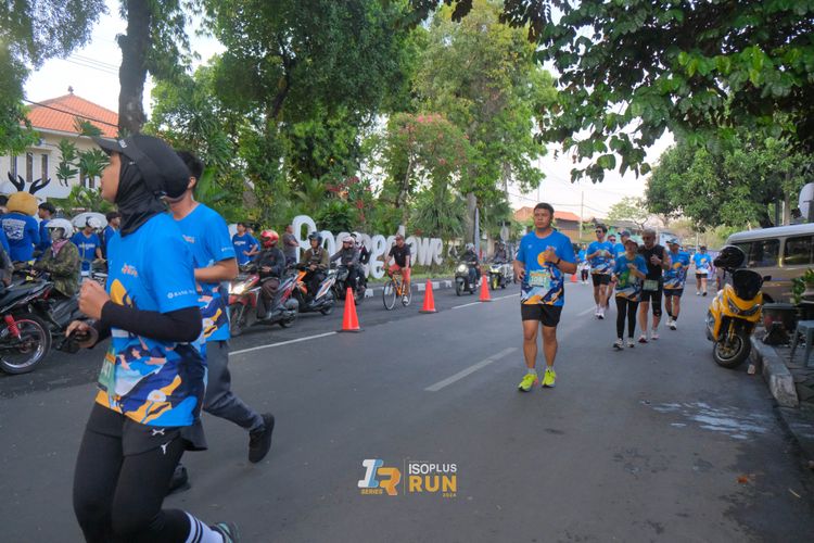 Race photo from Isoplus Run 2024 Surabaya