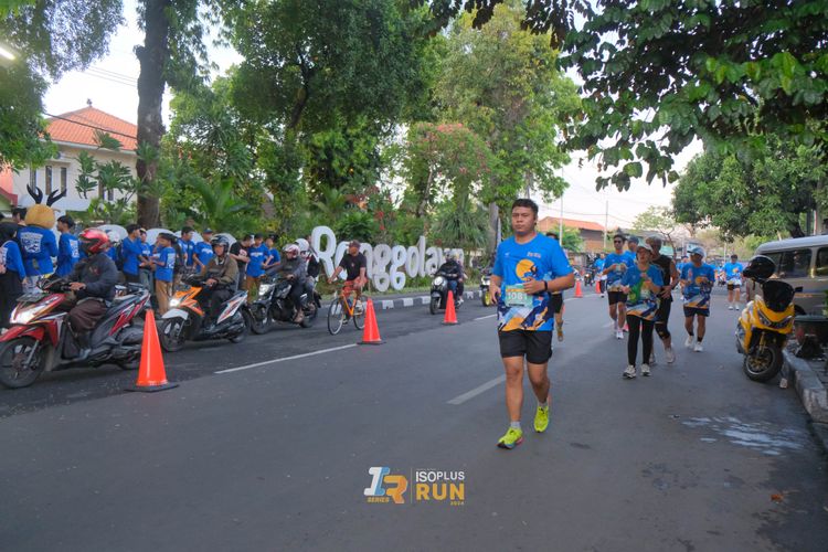 Race photo from Isoplus Run 2024 Surabaya